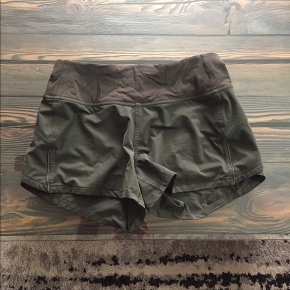 lululemon athletica Pants - Lululemon RARE shorts 🍋
